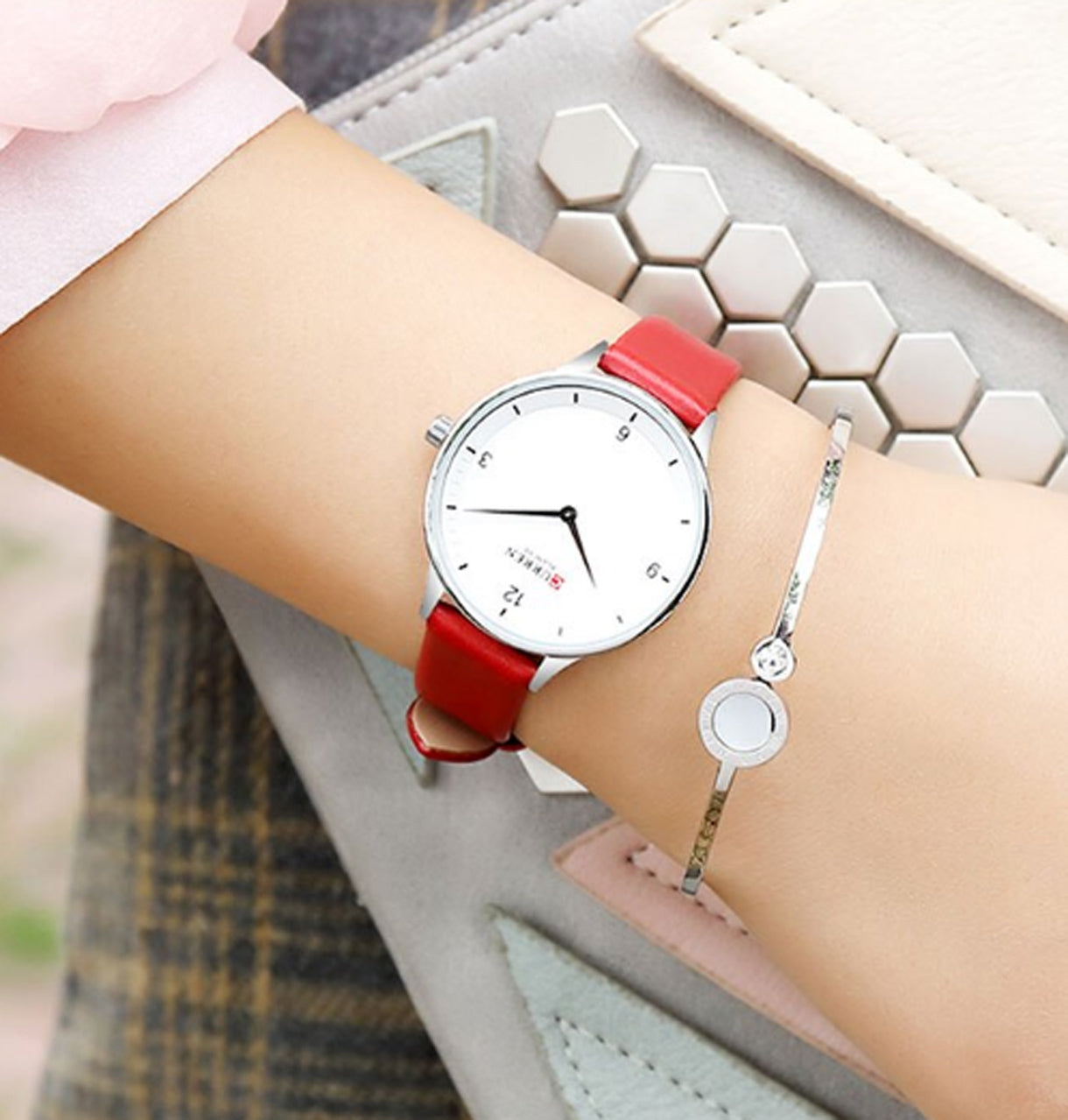 CURREN Original Brand Slim Leather Strap Wrist Watches For Women With Brand (Box & Bag)-9039