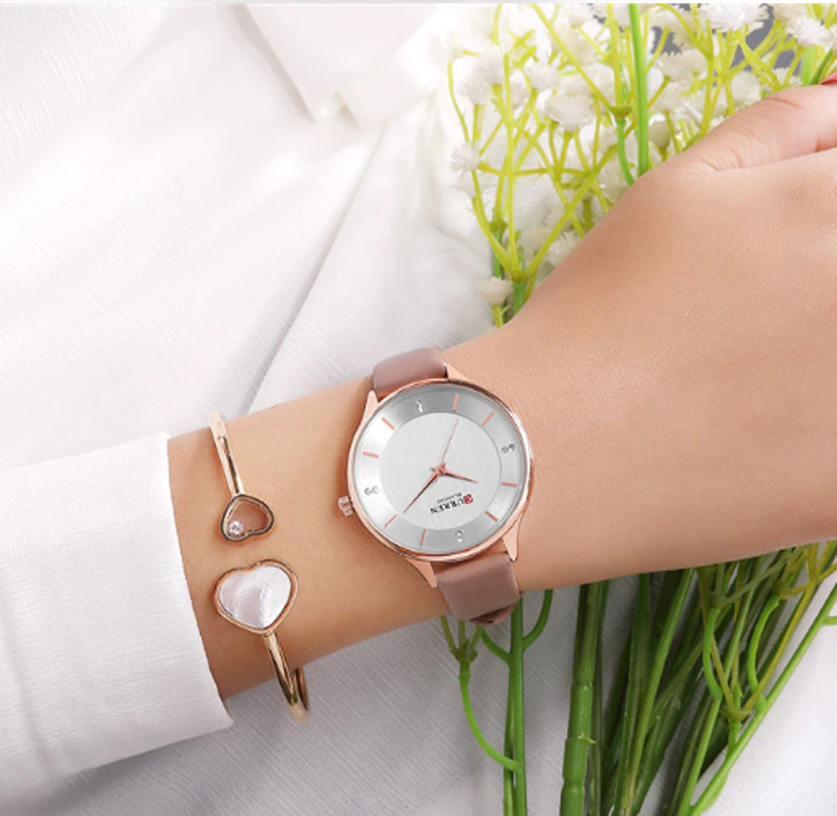 CURREN Original Brand Slim Leather Strap Wrist Watches For Women With Brand (Box & Bag)-9041