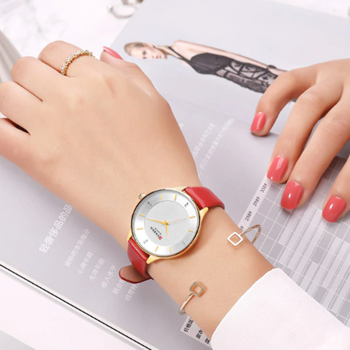 CURREN Original Brand Slim Leather Strap Wrist Watches For Women With Brand (Box & Bag)-9041